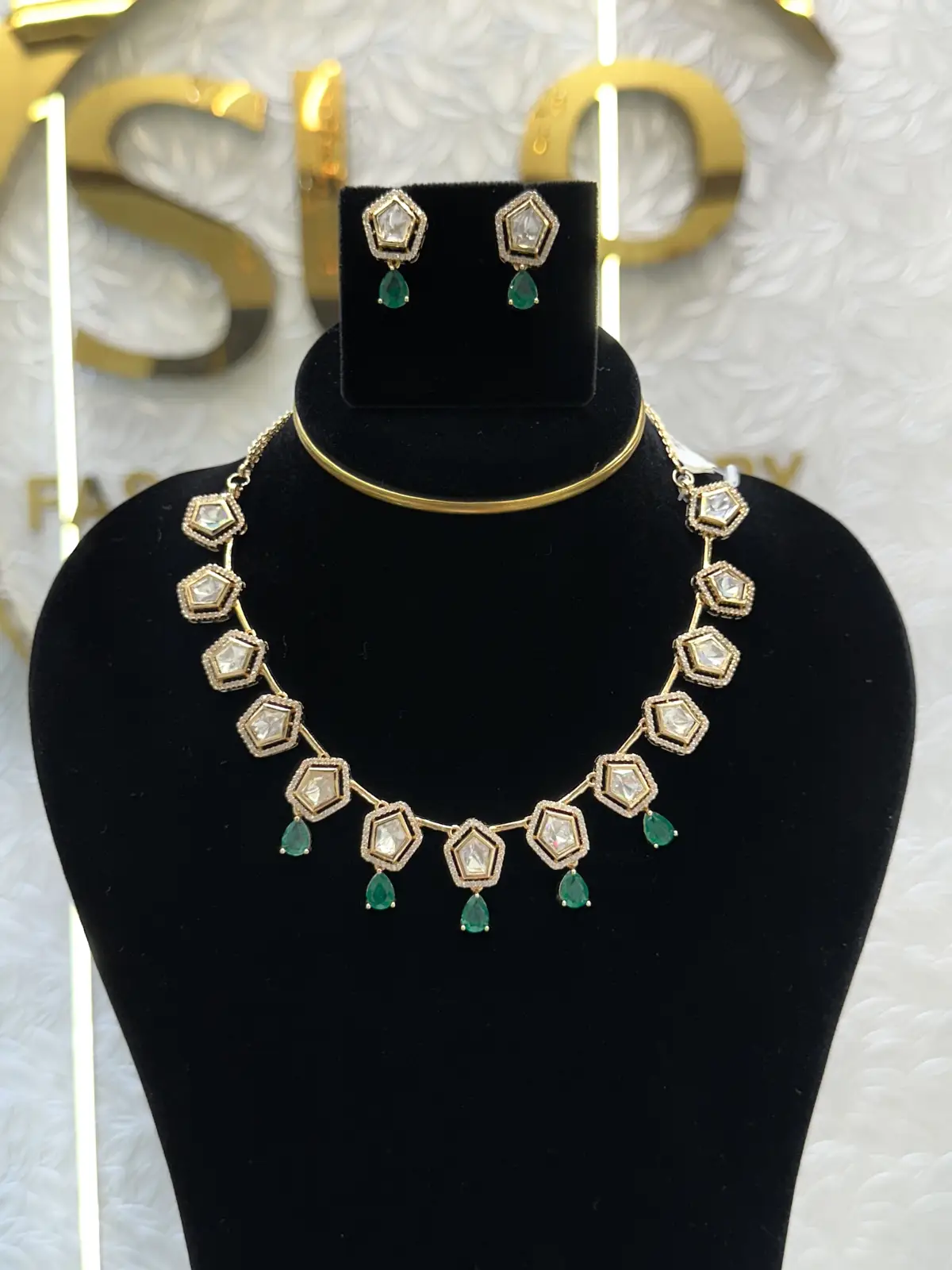 VICTORIAN SHORT 83351