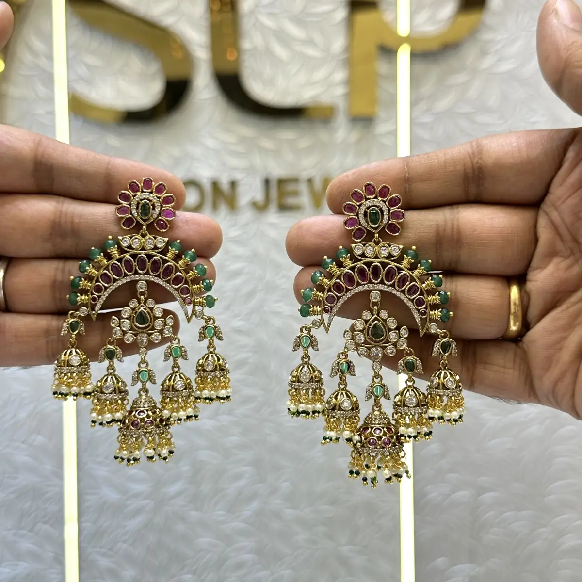 EARRINGS 83911