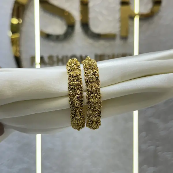 MATT BANGLES M0006