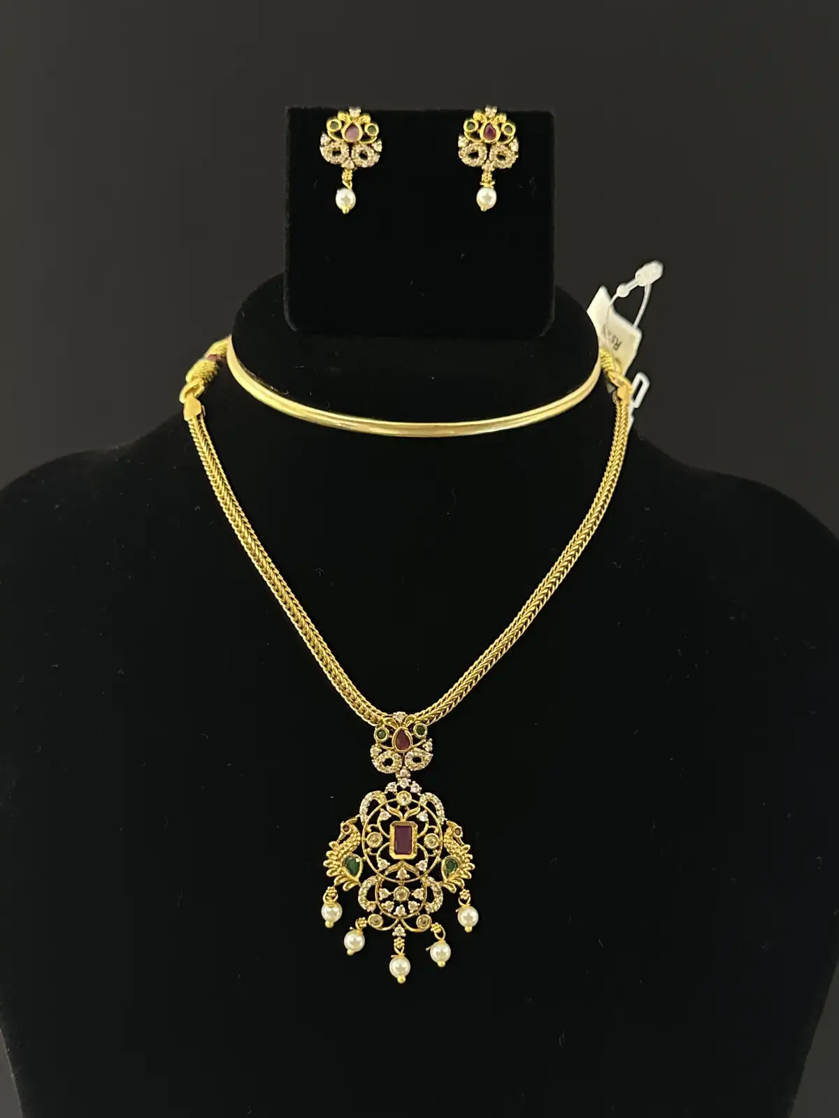 NECKLACES 85359