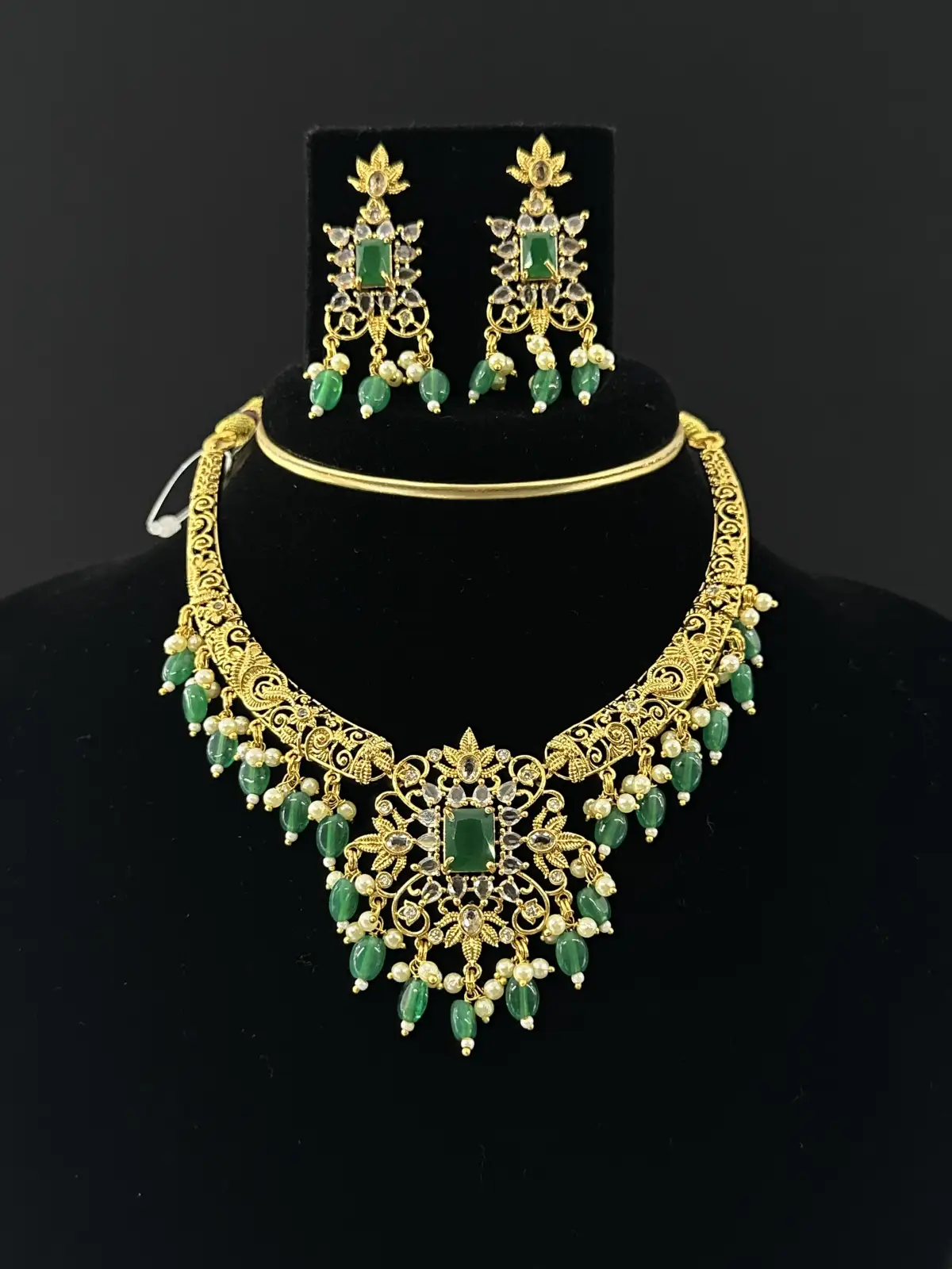 NECKLACES 85383