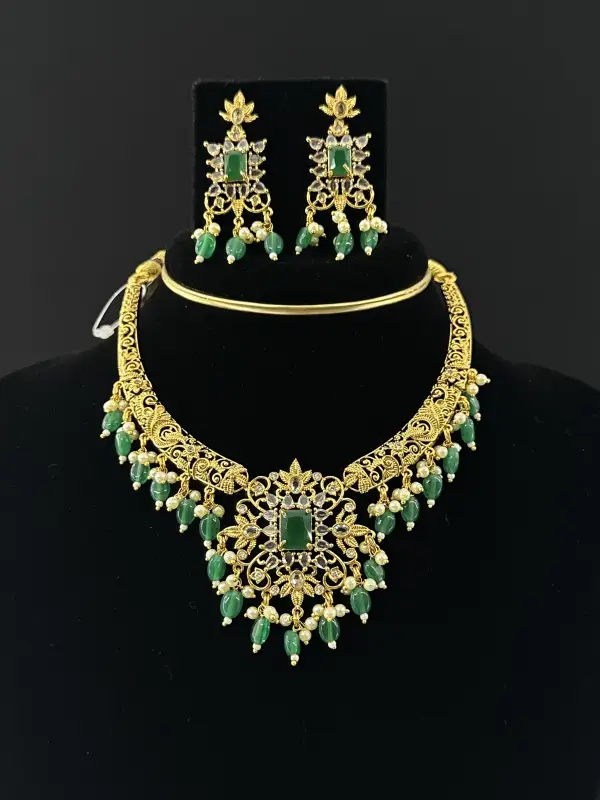 NECKLACES 85383