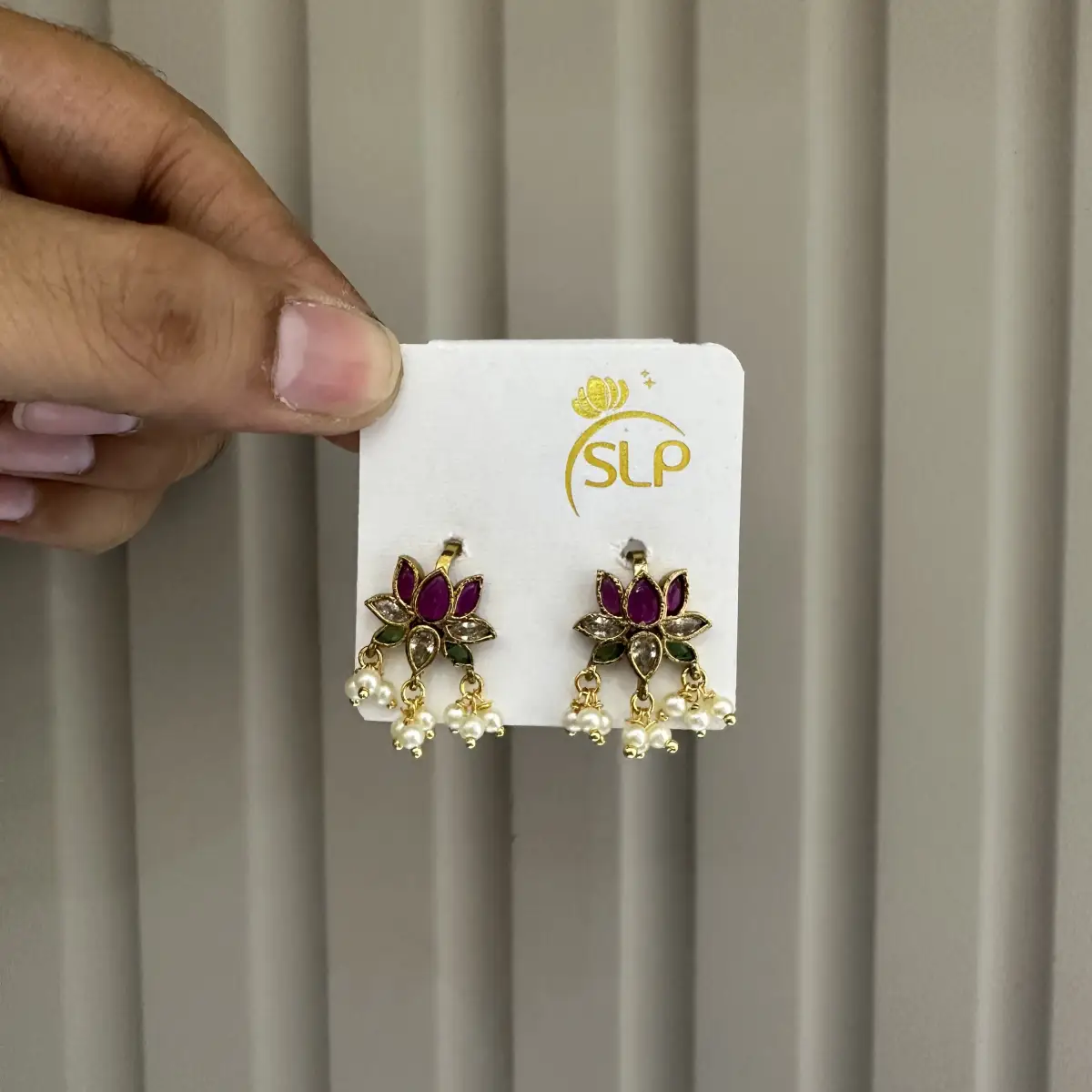 MATT EARRINGS 81024