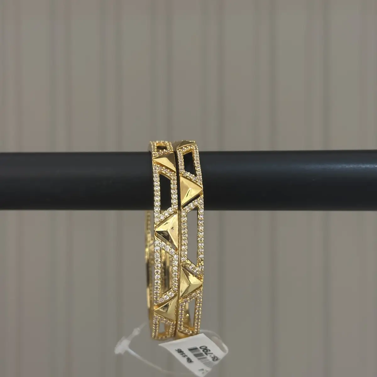 CZ BANGLES B00015