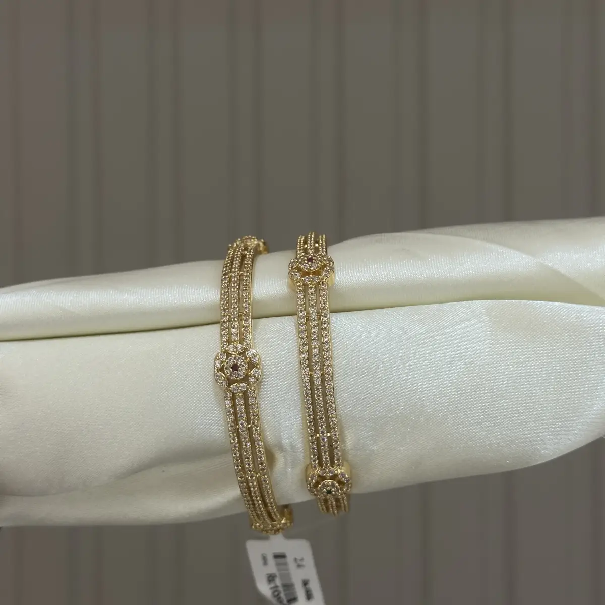 CZ BANGLES B00018