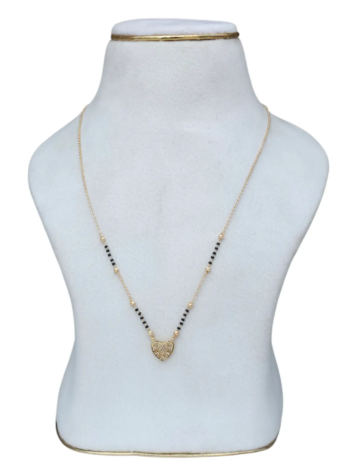 BLACK BEADS  75607
