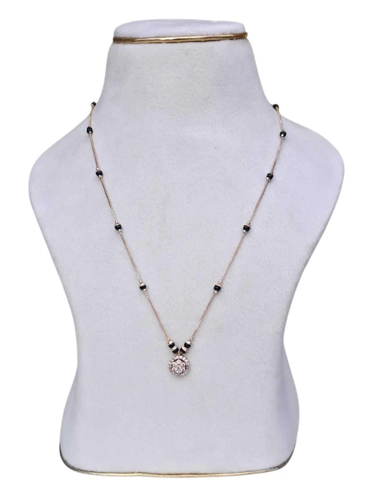 BLACK BEADS  75593